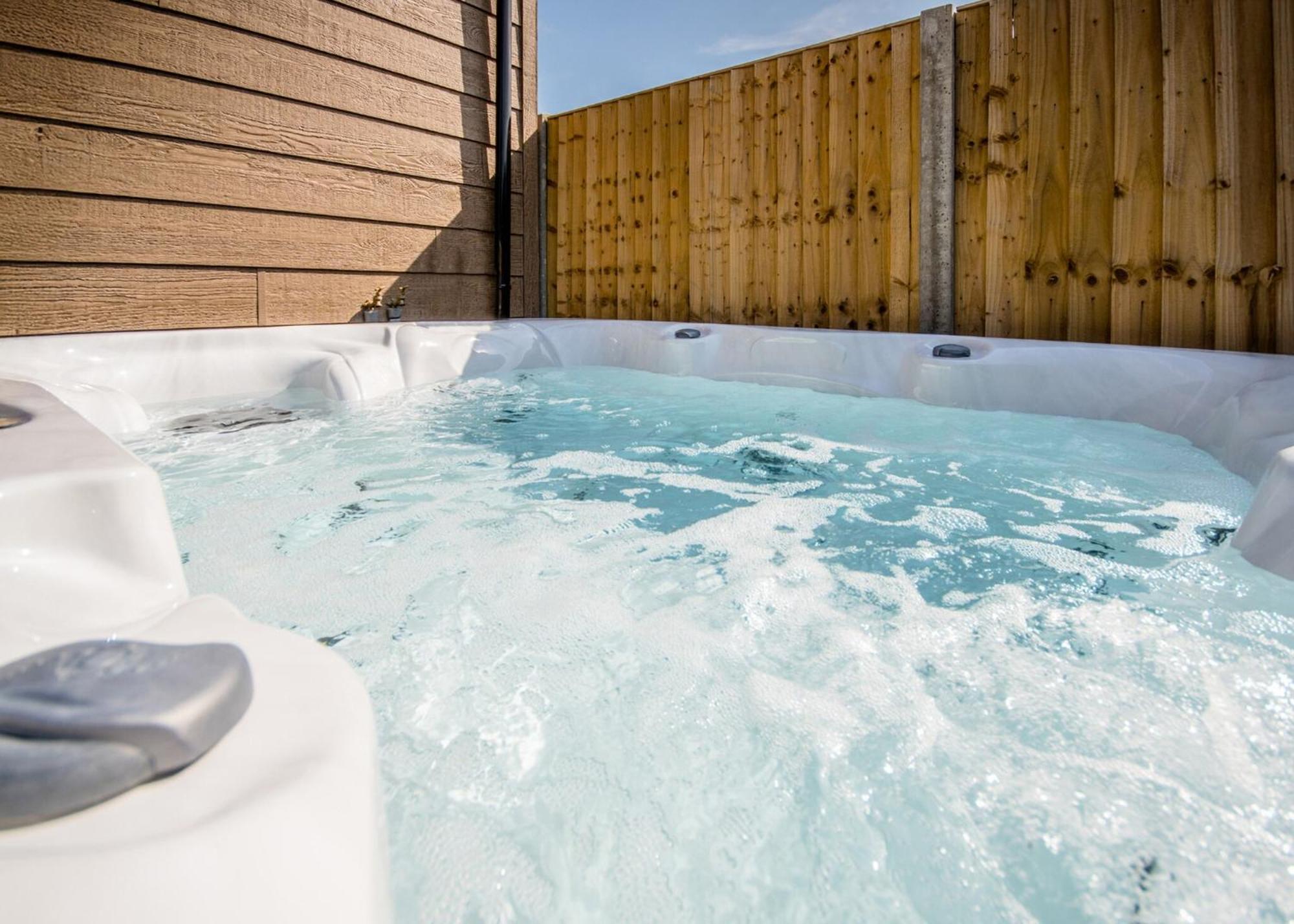 Hawthorn Glen Lodges سوق داونهام المظهر الخارجي الصورة